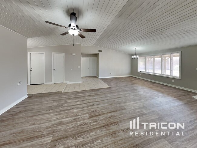 Building Photo - 5425 Addison Avenue Las Vegas NV