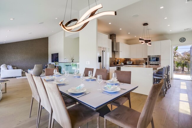 Building Photo - Luxury Furnished Home La Jolla with Ocean Views