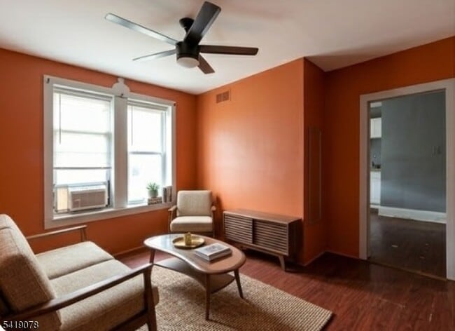 Building Photo - 73 4th St