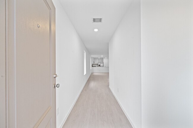 Building Photo - 3156 Sunset Glory Dr