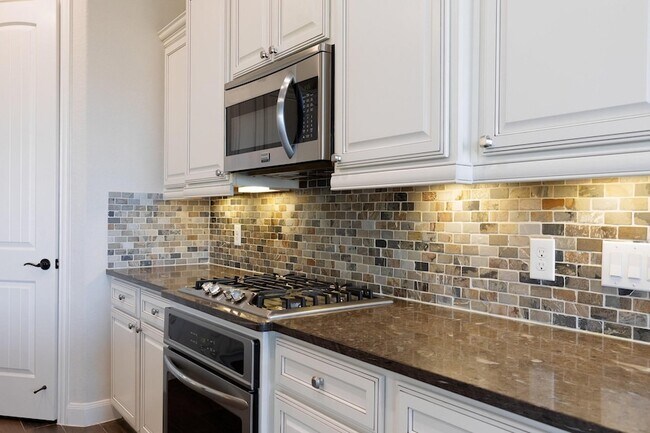 Building Photo - 28006 Laurel Garden Ln