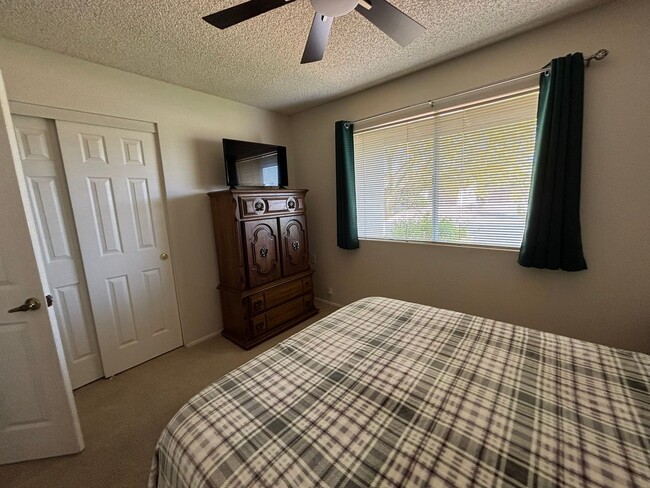 Building Photo - Fantastic Summer Getaway, Short Term Furni...