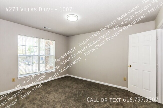 Building Photo - 4273 Villas Dr