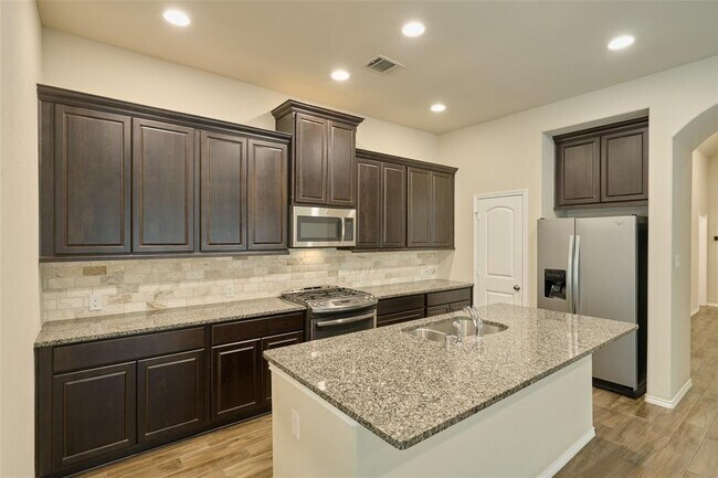 Building Photo - 103 Sunrise Haven Dr