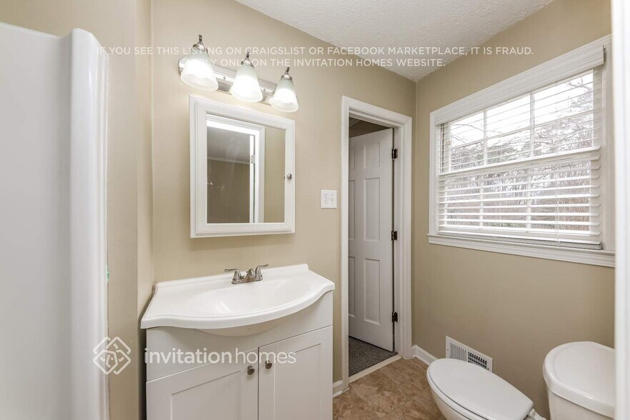 Building Photo - 3011 Stoneridge Ct