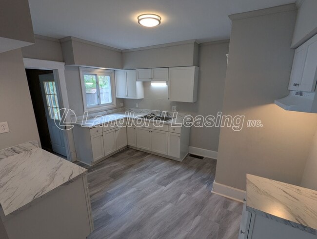 Building Photo - Spacious 3-Bedroom Colonial with Finished ...