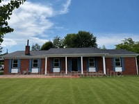 Building Photo - 1713 Seward Dr