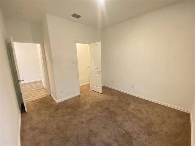 Building Photo - 1709 Lake Grove Dr