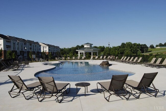 Building Photo - 304 Hunterdale Dr