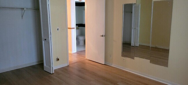 Building Photo - 151 SW 135th Terrace