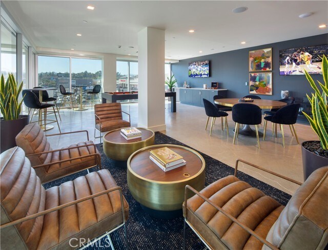 Building Photo - 6263 Topanga Canyon Blvd