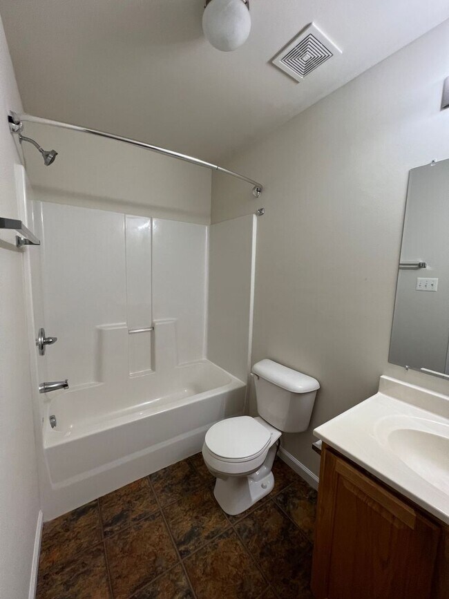 Building Photo - 11205 Cumberland Gap Dr