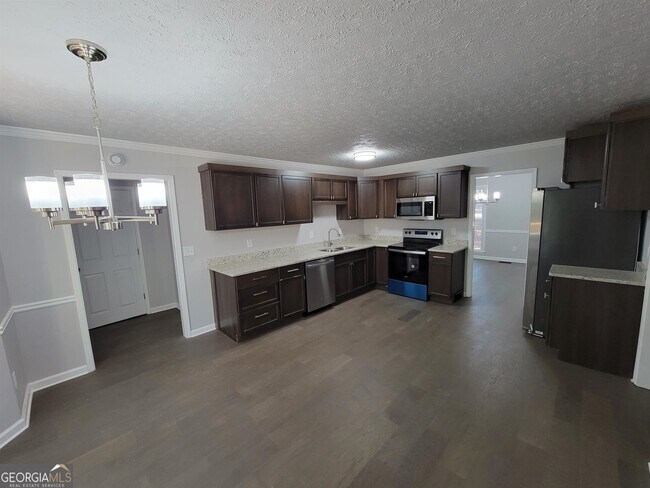 Building Photo - 260 Greenfield Cir