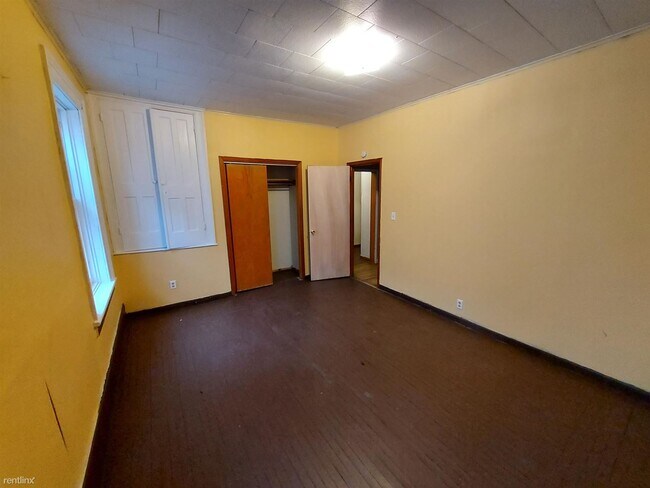 Building Photo - 3 br, 1 bath House - 181 Canal Street 1