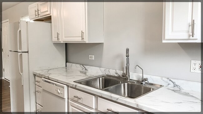 Building Photo - 1334 Mc Cameron Ave