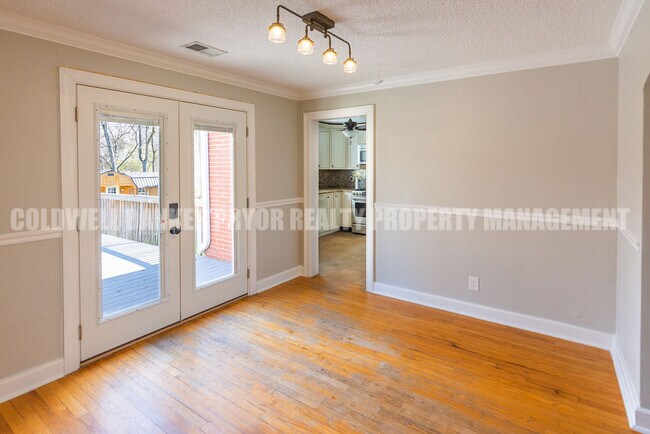 Building Photo - 128 S St Marks Ave