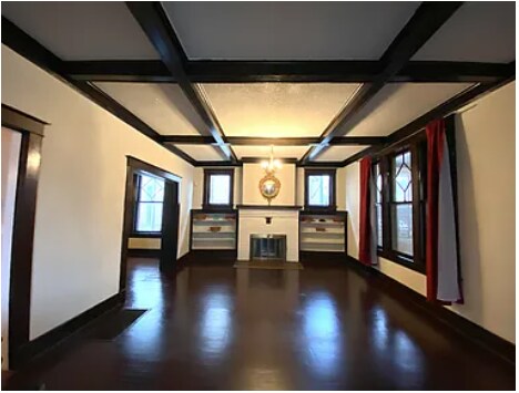 Den - 111 N Evergreen St