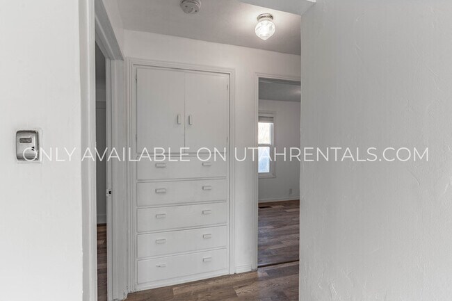 Building Photo - 159 S 500 E