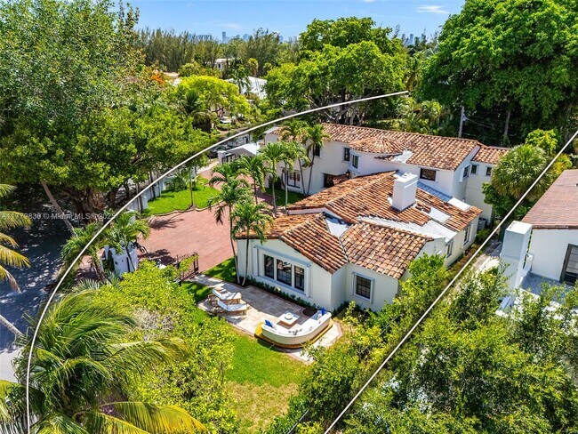 Building Photo - 3500 Flamingo Dr