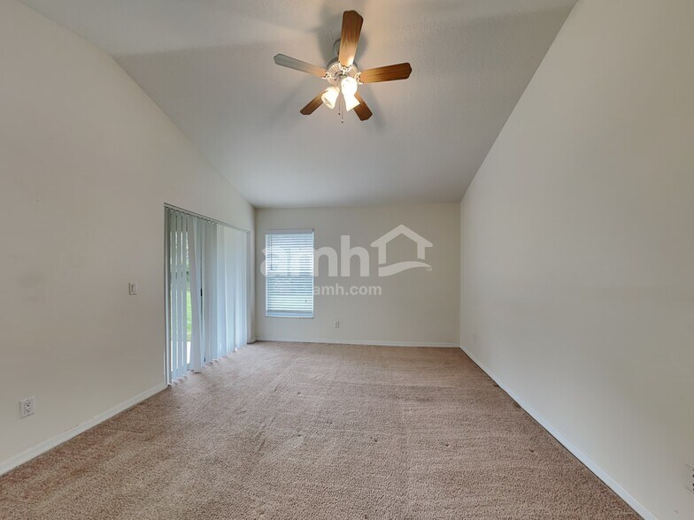 Building Photo - 11906 Timberhill Dr