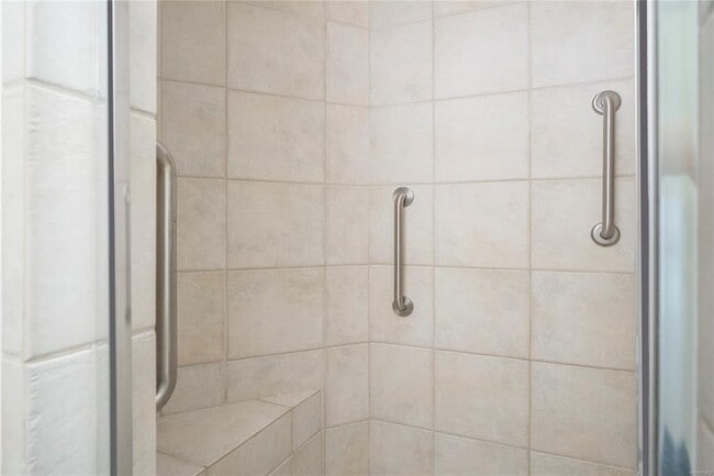 Building Photo - 5540 Ash Grove Cir