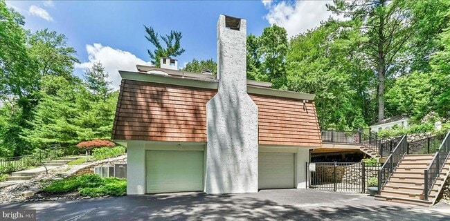 Building Photo - 482 Gypsy Ln