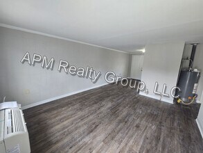 Building Photo - Renovated apartment in downtown Columbia