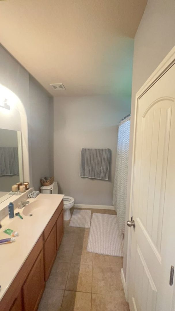 Building Photo - 3 Bedroom Home in Pioneer Crossing