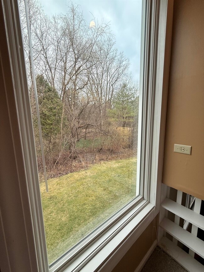 Building Photo - L4 Stonehedge Dr