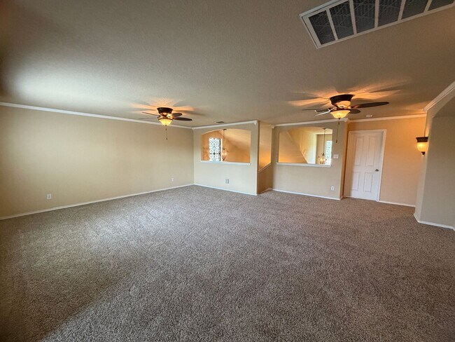 Building Photo - 9103 Rainbow Creek