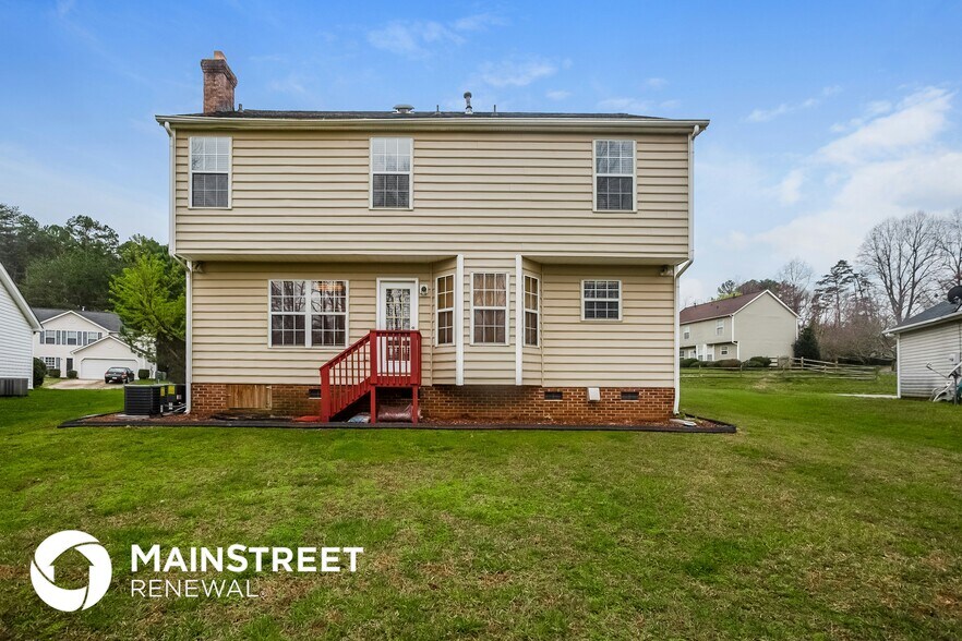 Building Photo - 3030 Edmonton Pl