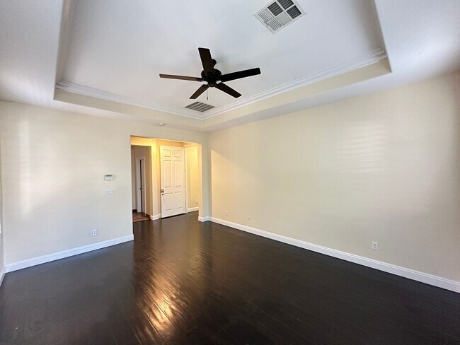 Building Photo - MADISON PLACE AT SUMMERLIN