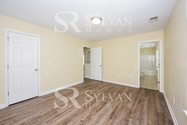Building Photo - Spacious 4BR 2.5BA Home