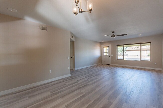 Building Photo - Modern Updated Home in Gated Community of ...