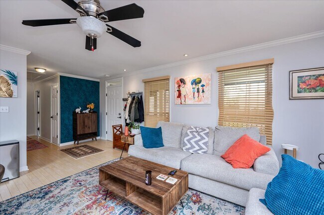 Building Photo - 616 E Davie St