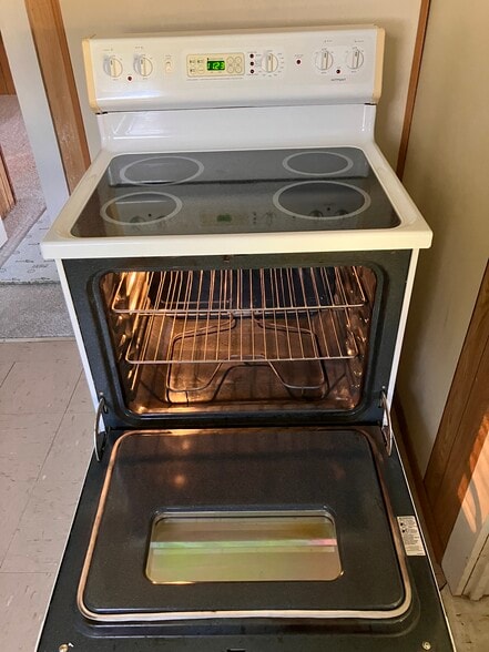 Building Photo - 602 3rd St