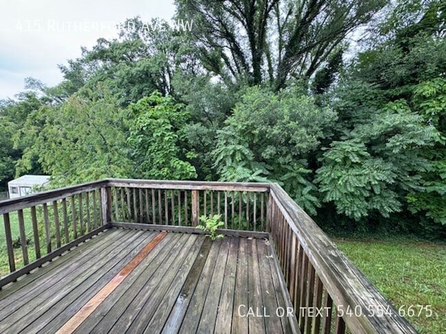 Building Photo - 415 Rutherford Ave NW