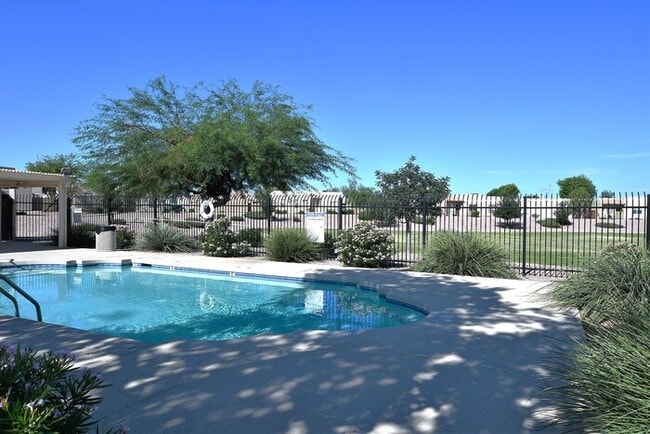 Building Photo - Newly Renovated 3 bed 2 bath home in San Tan Valley