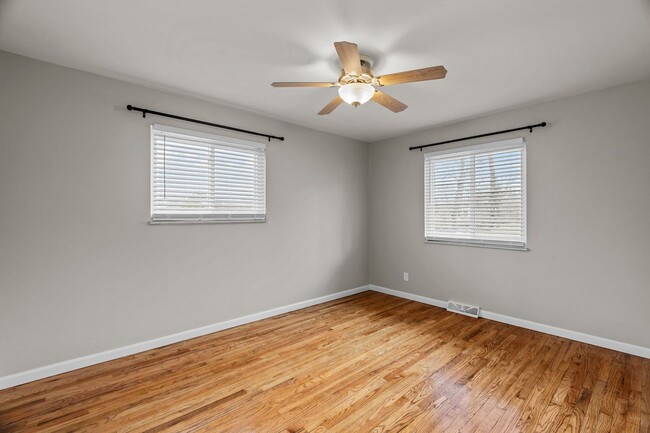 Building Photo - Stunning Brick Duplex with private partially finished basement in Kirkwood