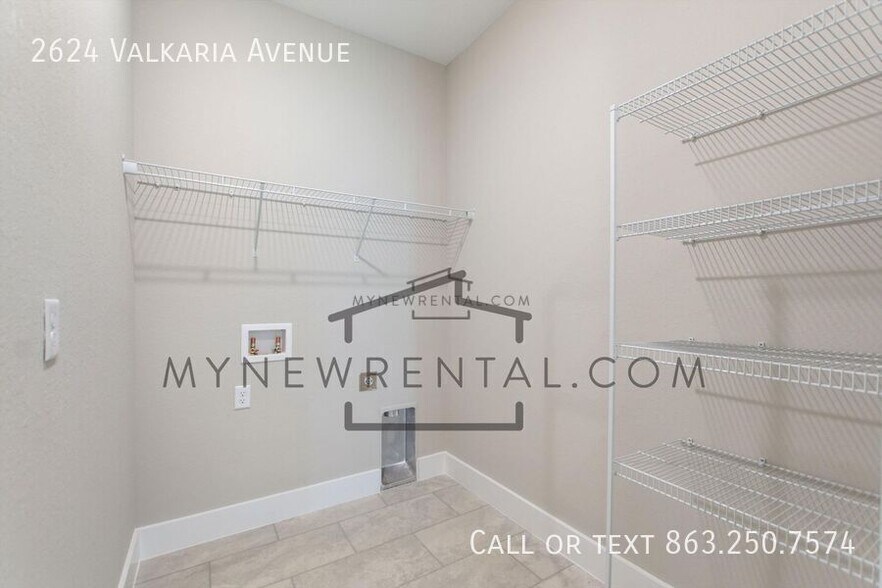 Building Photo - 2624 Valkaria Ave