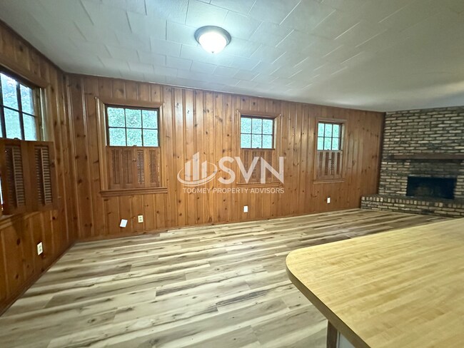 Building Photo - 4823 Auburn Dr N