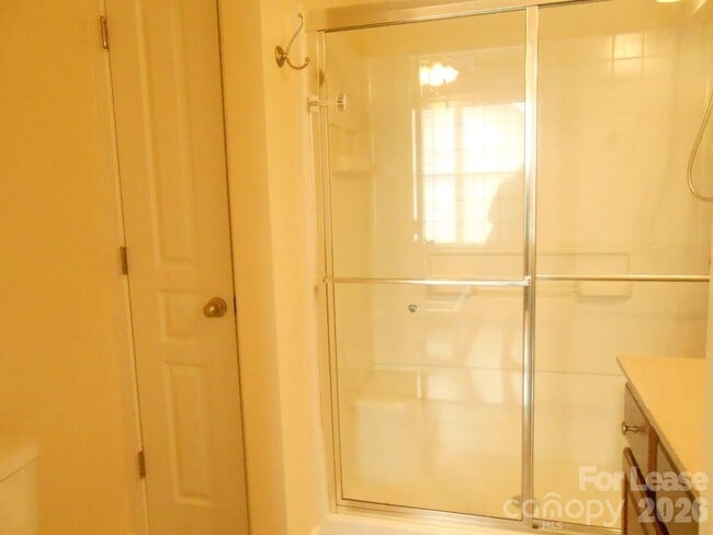 Building Photo - 115 Leyton Loop