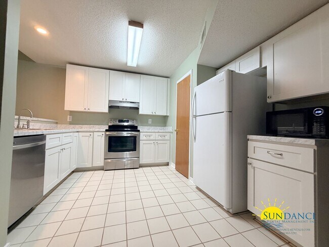 Building Photo - 946 Ashley Ln