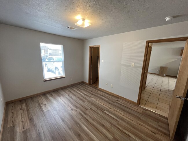 Building Photo - 150 Corum Cove