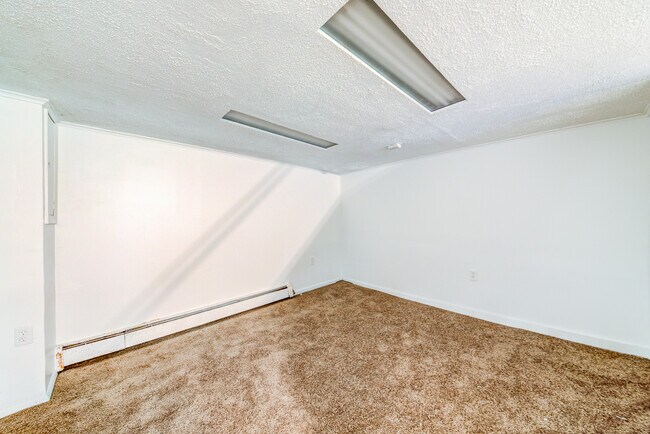 Building Photo - 2675 S 18th St