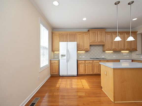 Building Photo - Build Equity While Leasing - Lease and Own...