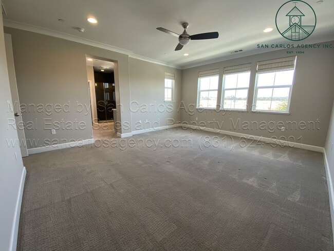 Building Photo - Three Bed Home in New Marina Development