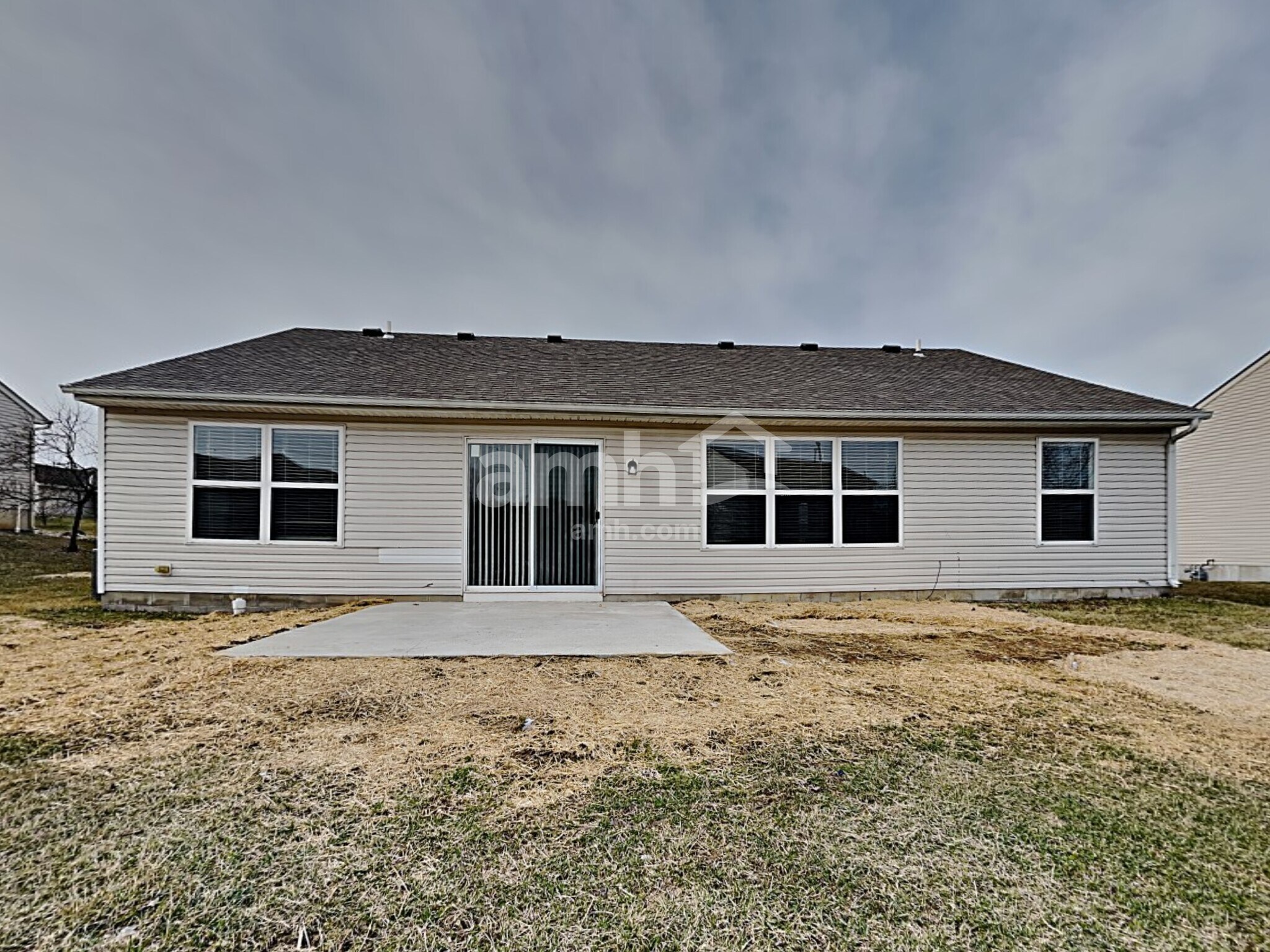 Building Photo - 32 Meadowcrest Dr