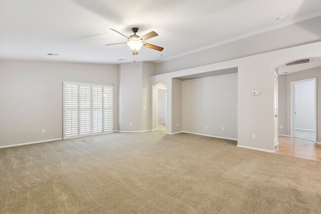 Building Photo - 3 Bed, 2 Bath Home in Power Ranch Subdivis...
