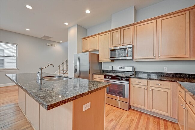 Building Photo - 2906 Leeland St